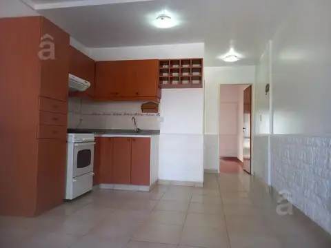 Depto Tipo Casa en Alquiler en Villa Ballester, $ 690.000