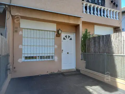 PH en Alquiler en Villa Ballester Centro -2 ambientes con cochera y patio-Muy luminoso