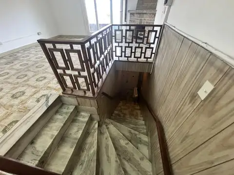 Depto Tipo Casa en Alquiler en Lanús Este, $ 650.000