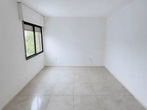 VENTA 2 Amb PB Reciclado con Cochera y Lavadero