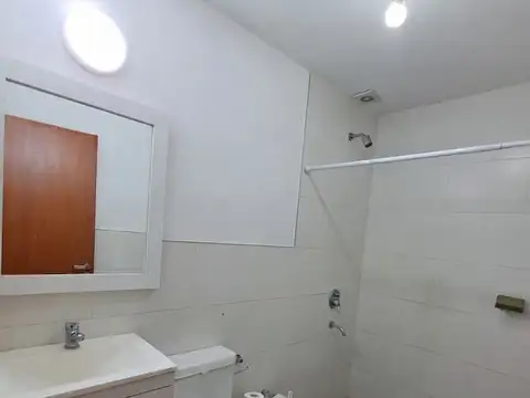 Depto Tipo Casa en Alquiler en Carapachay, $ 850.000