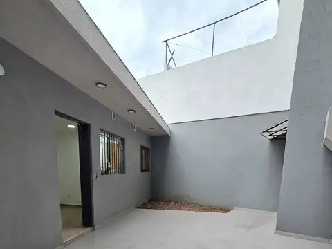Depto Tipo Casa 2 ambientes con 1 baño