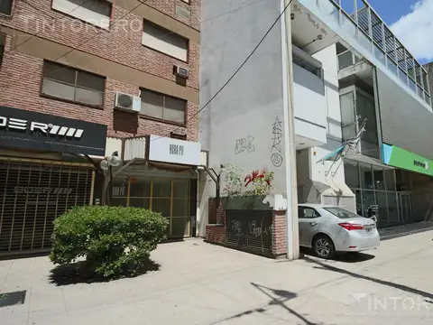 Venta de Local Comercial Centro Castelar  FINANCIADO