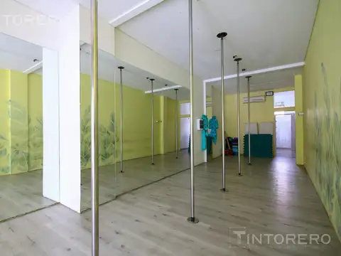 Venta de Local Comercial Centro Castelar  FINANCIADO