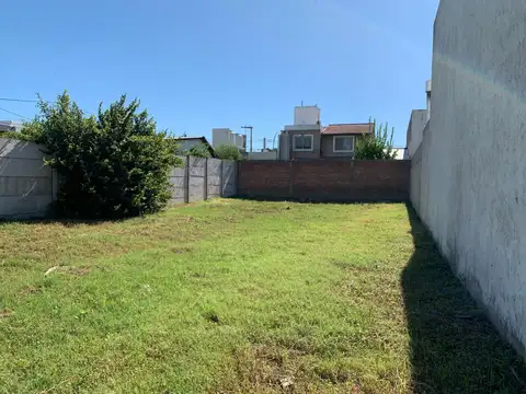 Terreno en Venta en Nuevo URCA, USD 52.500