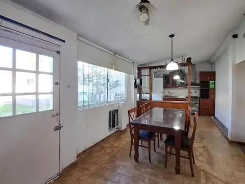CASA 5 AMBIENTES - LIBERTAD