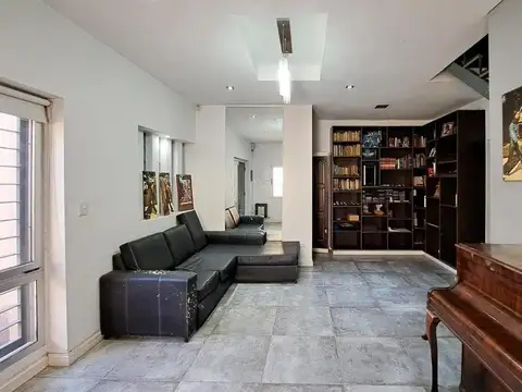 Casa 5 ambientes con 4 baños