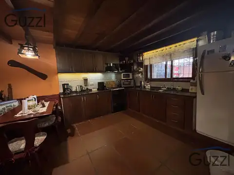 Casa 2 ambientes con 3 baños