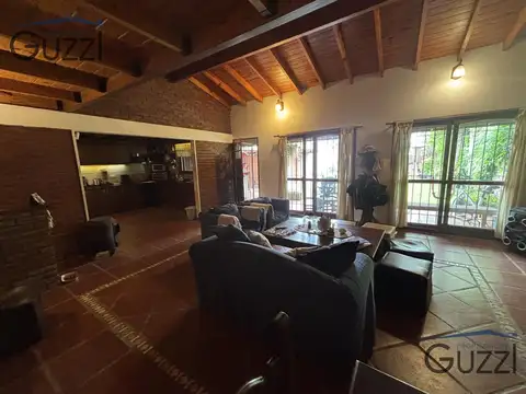 Casa en Venta en Don Torcuato, USD 160.000