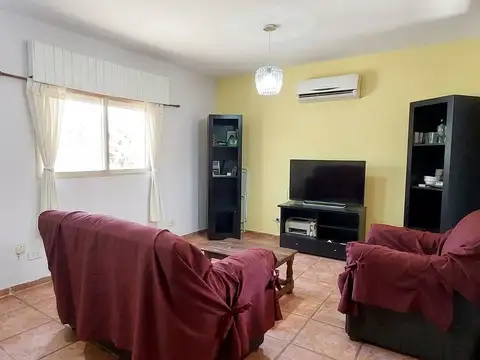 Colombres al 900