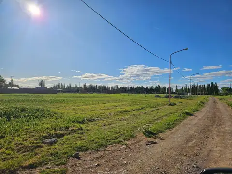 Terreno en Venta 27  mts Fondo