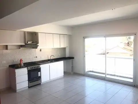 Salerno 1100, Piso 1