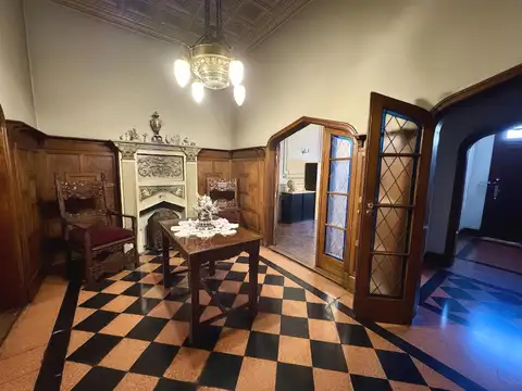 Casa 12 ambientes con 1 baño