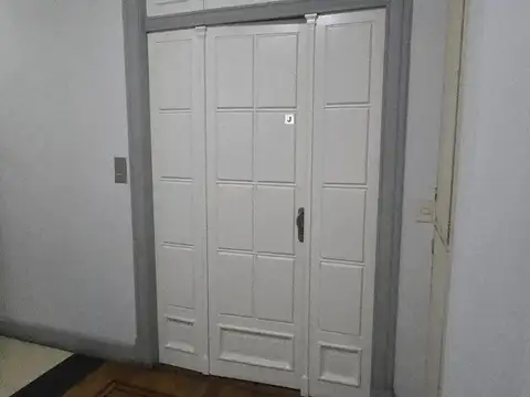 Parana 100, Piso 2