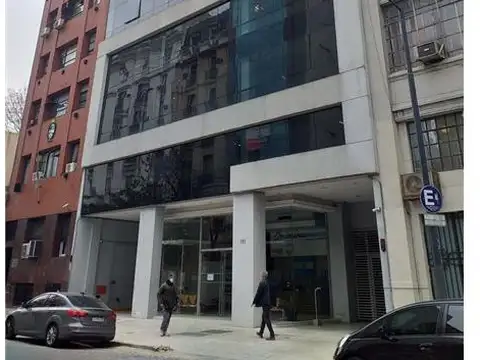 Oficina en Alquiler con 3 cocheras