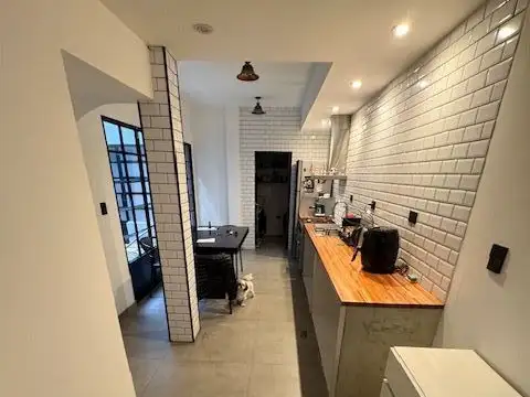 Casa en Venta con 12 cocheras