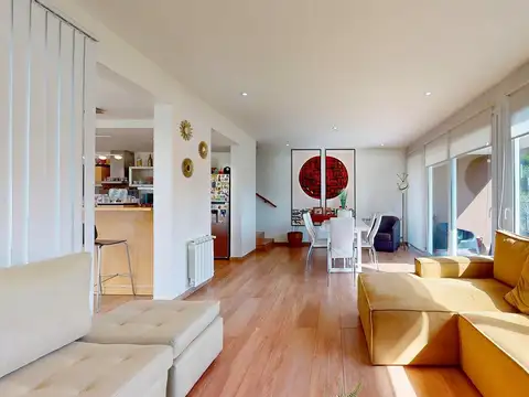CASA EN VENTA LA PLATA EN BARRIO CON AMENITIES