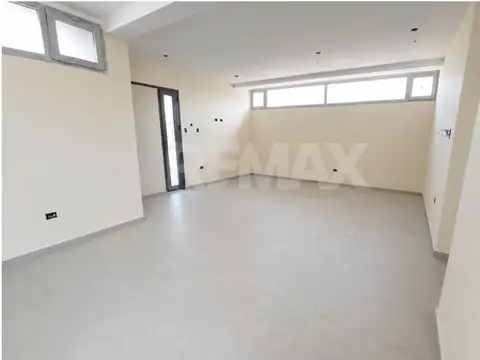 Casa 6 ambientes con 2 baños