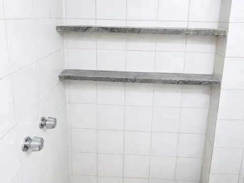 Amplio Monoambiente En Alquiler En El Centro