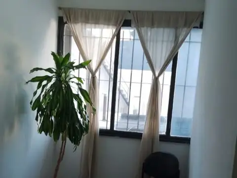 Av. Pres Juan Domingo Peron 1600, Piso 1