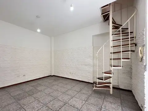 Depto Tipo Casa 3 ambientes con 2 baños