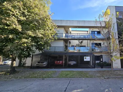 PATRICIO CULLEN 6900 - COCHERA FIJA CON SUP. SEMICUBIERTA, ALARMA SOBRE INGRESOS E ILUMINACIÓN
