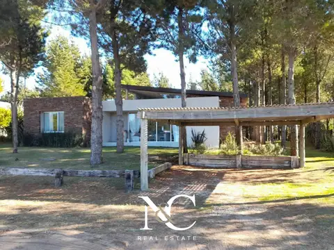 Casa en venta costa esmeralda con gas natural