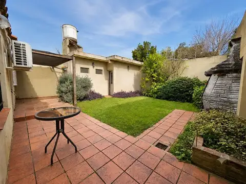 PH TIPO CASA EN VENTA PATIO Y PARRILLA QUILMES O.