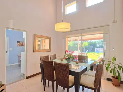 Casa en Venta en Acacias Blancas, USD 235.000