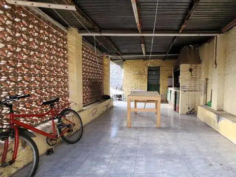 Casa 4 ambientes con 1 baño