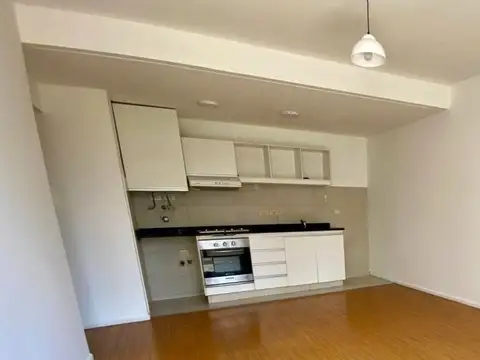 Departamento en Venta en Parque Chacabuco, USD 130.000