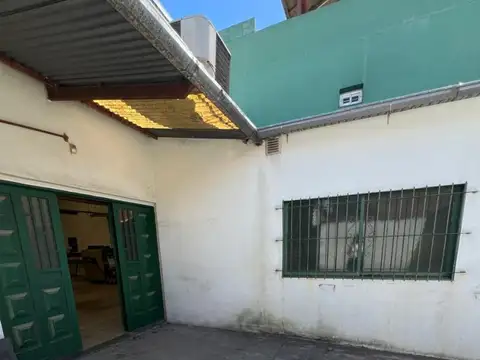 Galpon en Alquiler 10  mts Frente