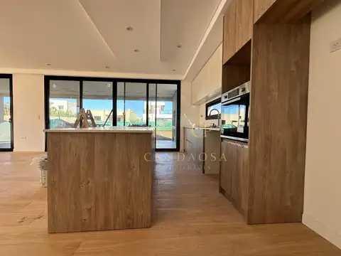 Casa en Venta en Pilar Del Este, USD 255.000
