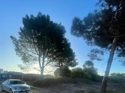 Terreno en  Costa Esmeralda  barrio Senderos 4 