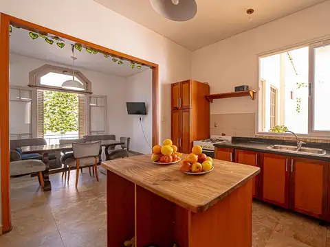 VENTA CASA 5 AMBIENTES FLORES PATIO TERRAZA