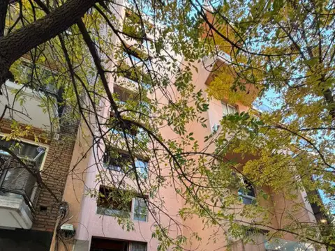 Venta Dpto 1 Dorm. Ob. Trejo 1300 Frente con Balcon