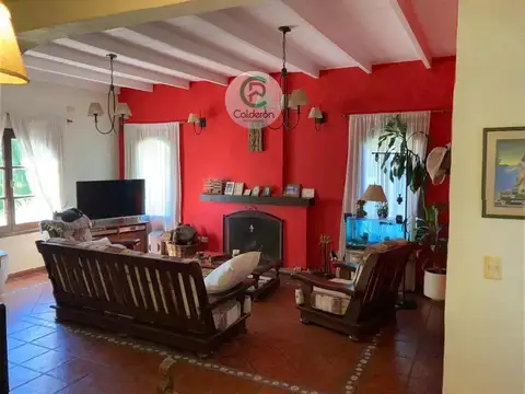 Casa en Venta   Country  Campos de Alvarez