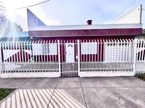 CASA EN VENTA LAFERRERE 6 AMBIENTES