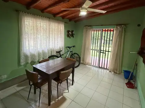 Casa 6 ambientes con 4 baños