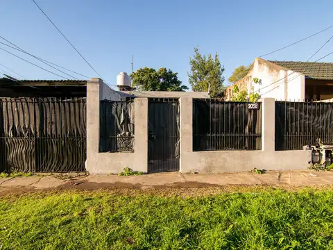 VENTA CASA MULTIFAMILIAR V. DE MAYO APTO CREDITO