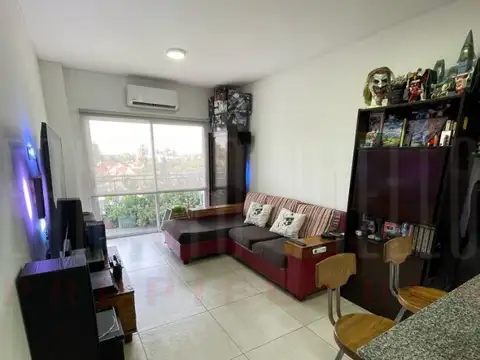 Departamento en Alquiler en Bernal, $ 700.000
