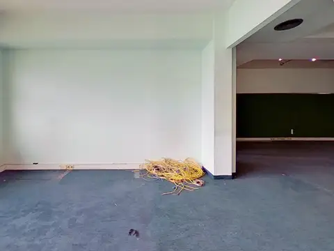 Oficina Monoambiente con 4 baños