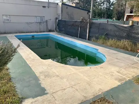 Casa 2 ambientes con 2 baños