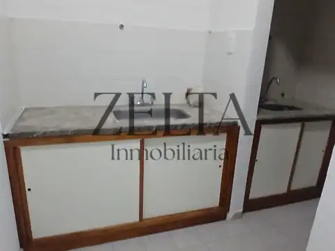 Alquilo Local Comercial en Gutiérrez, Maipú