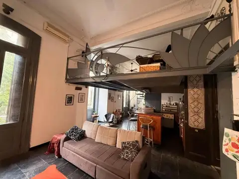 VENTA  EXCELENTE LOFT DÚPLEX CON 2 BAÑOS EN SAN TELMO |