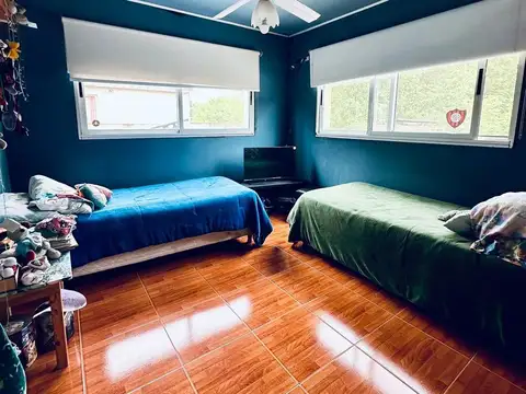 Casa en Venta con 4 cocheras