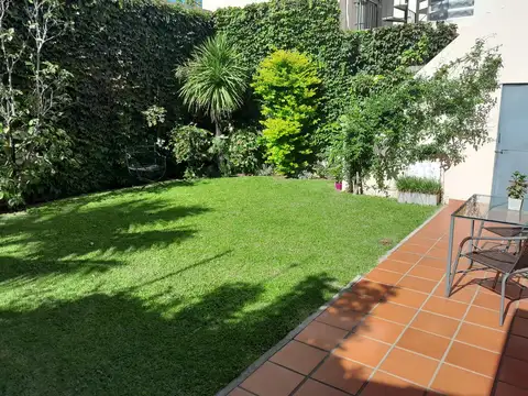 Casa en venta, 3 dormitorios, jardin. cochera