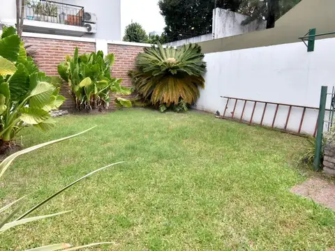 Venta casa duplex 4 ambs ituzaingo permuta dpto