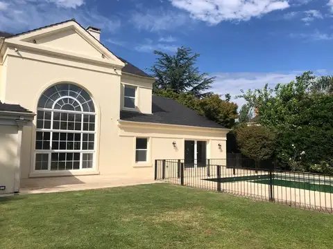 Casa en Venta de 4 dormitorios