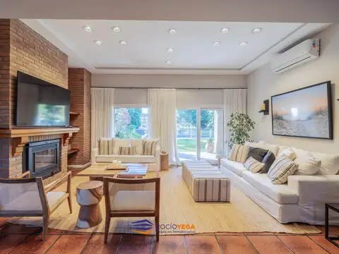 Casa 4 ambientes con 4 baños